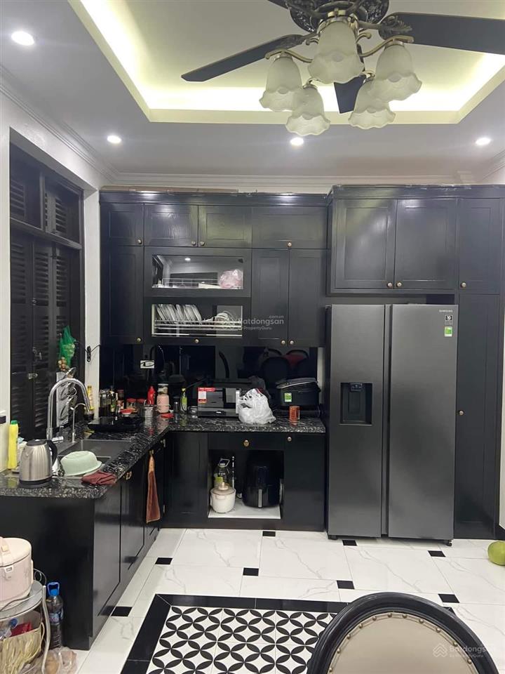 Bán nhà phố cổ linh long biên, 86m, 7 tầng, lô góc, gara 2 ô tô, full nội thất, giá mềm