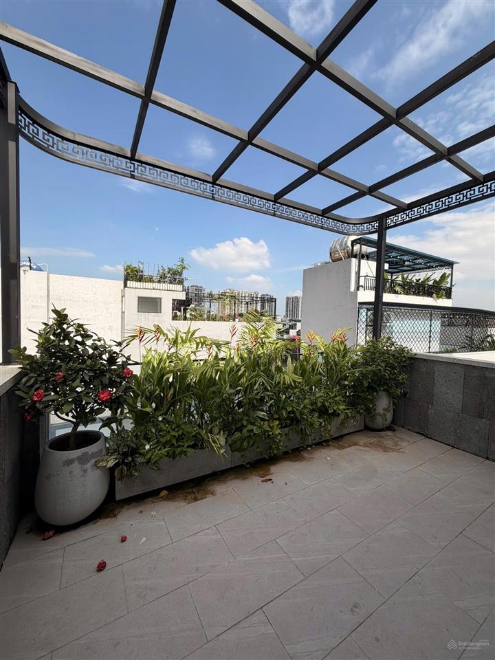 Bán nhà phố ngọc lâm  68m, 7 tầng thang máy, gara 2 ô tô, gần cầu long biên, giá 23.5 tỷ