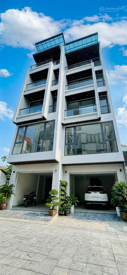 Bán nhà cự khối  long biên, 6 tầng thang máy, gara ô tô, full đồ, giá đầu tư 10.8 tỷ