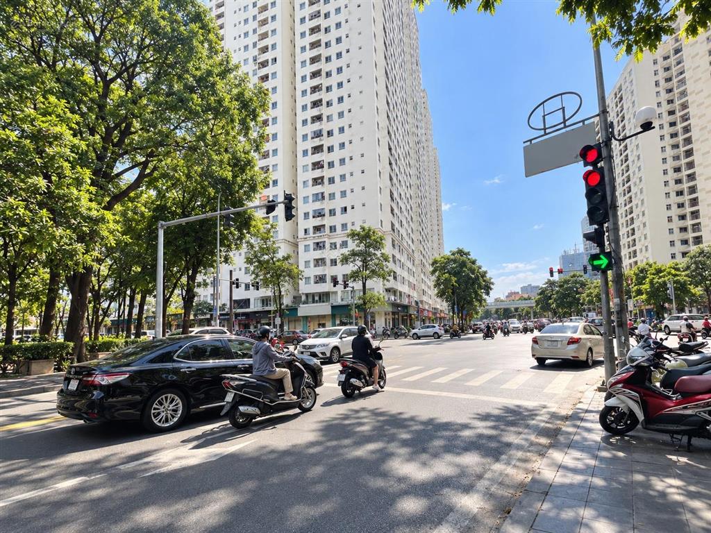 Cho thuê nhà mặt phố khu đô thị bắc linh đàm, hoàng mai, 82m2 x 3 tầng, mặt tiền 6,5m