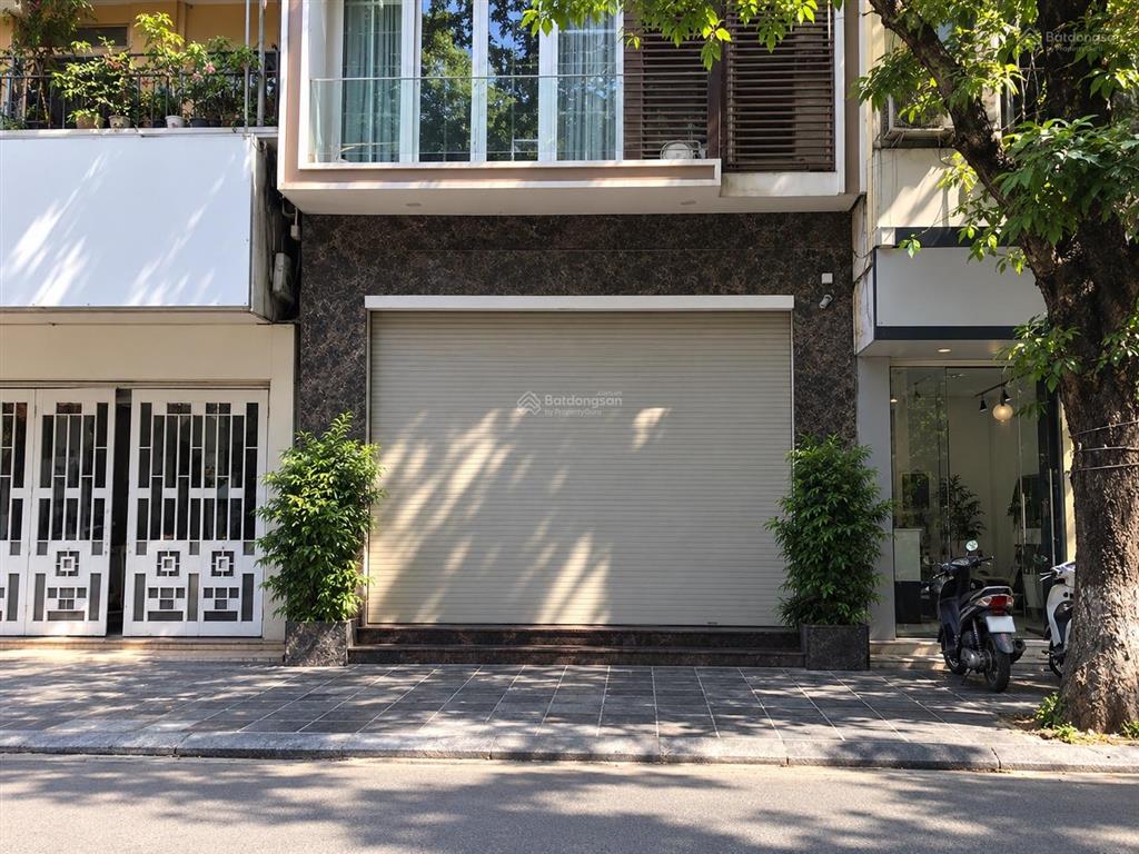 Cho thuê nhà mặt phố nguyễn đình chiểu, hai bà trưng, 200m2 x 3 tầng, mặt tiền 15m