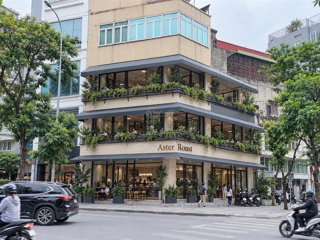 Cho thuê nhà mặt phố thái hà, quận đống đa, 70m2 x 2 tầng, mặt tiền 5,6m