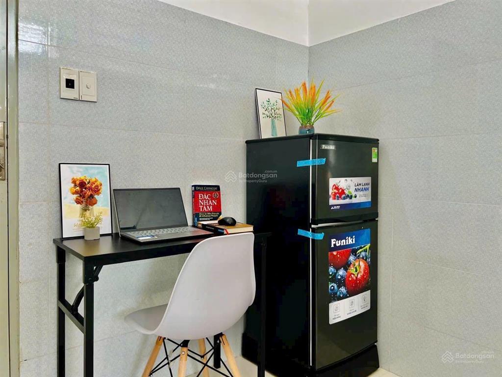 Cho thuê phòng trọ sinh viên gác cao 4 người 4 xe ngay đại học văn lang 3  iuh
