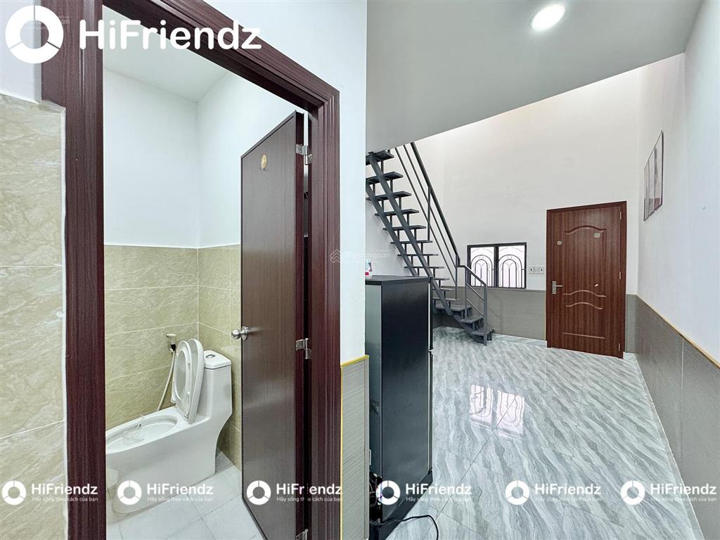 Cho thuê 1 trệt 1 lầu gác cao 2m dạng nhà nguyên căn ngay công viên làng hoa