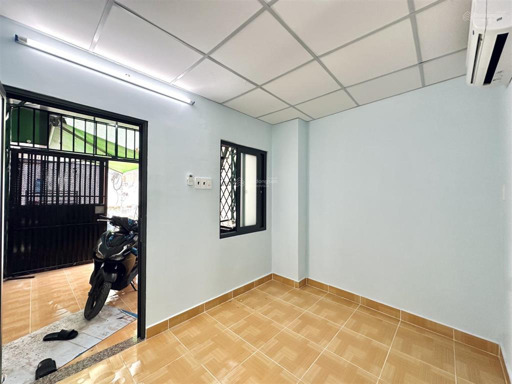 Chính chủ cho thuê phòng trọ giá rẻ sinh viên đi bộ qua đh văn lang 3