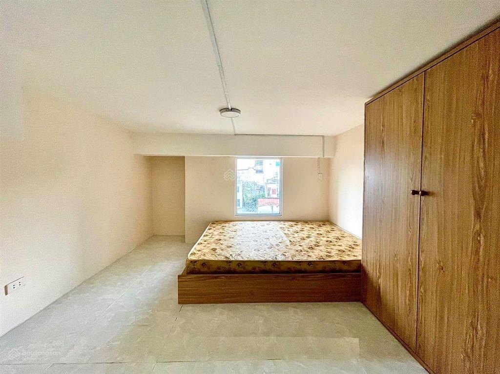 Cho thuê 2 phòng ngủ 60m2 full nội thất gần ngã tư hàng xanh  chợ bà chiều