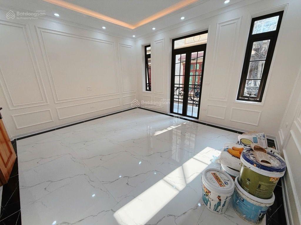 Bán nhà pl ngõ 106 hoàng quốc việt dt 75m2 7 tầng thang máy lô góc  ô tô vỉa hè kdvp