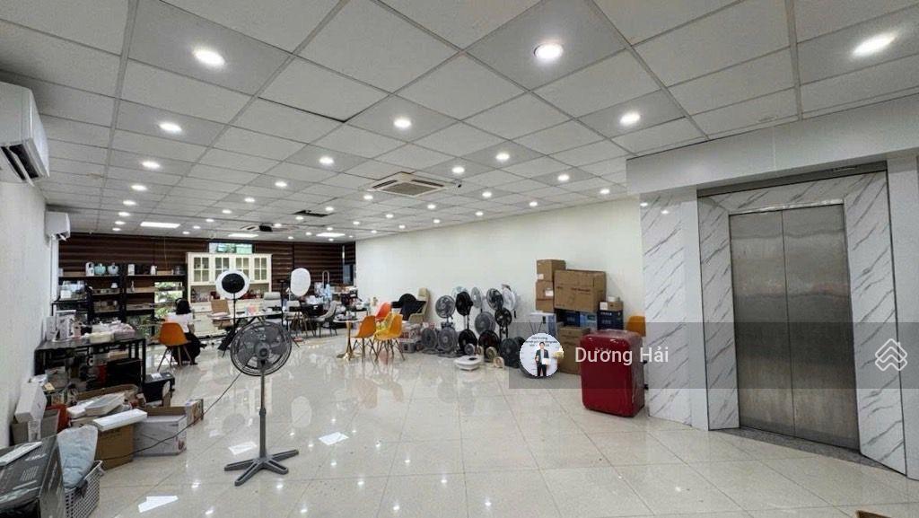 Bán nhà nguyễn khánh toàn  cầu giấy  135m mt 6m ô tô vỉa hè  hai thoáng kdvp
