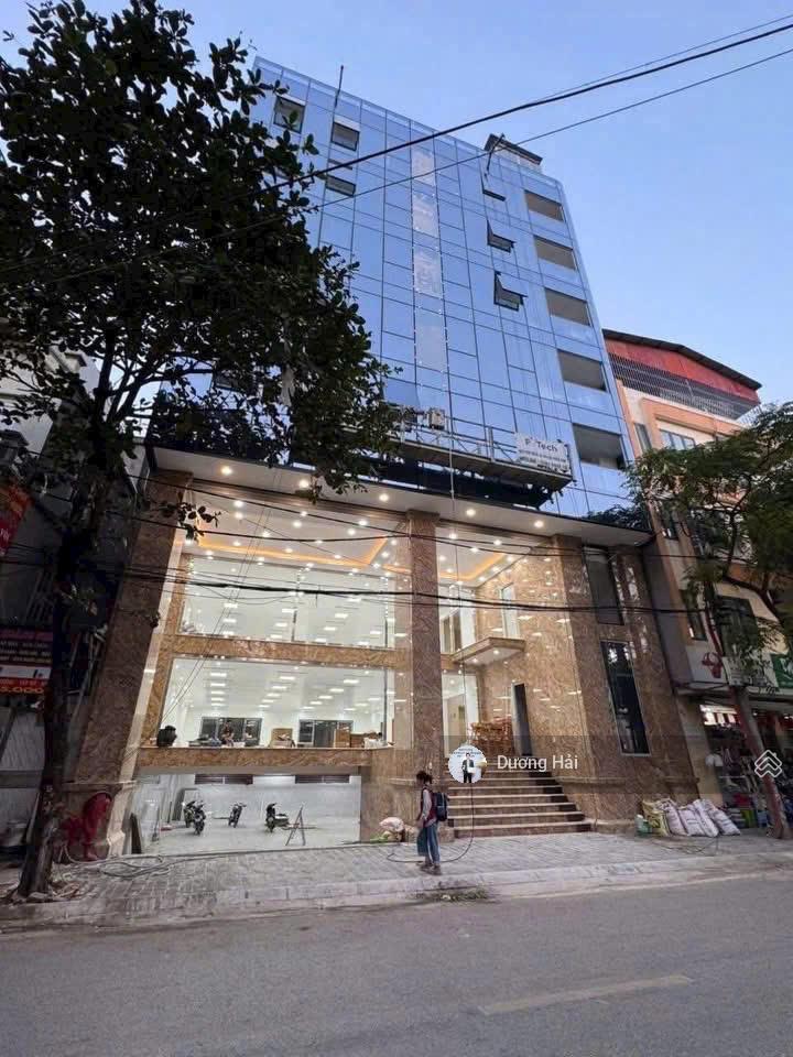 Bán nhà mặt phố hoàng quốc việt nghĩa đô cầu giấy  190m 8 tầng thang máy  vỉa hè 10m có hầm
