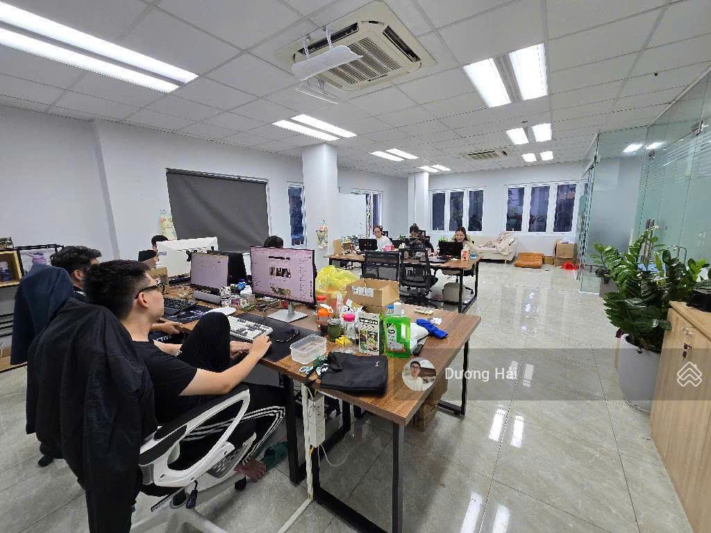 Bán nhà lạc long quân tây hồ 130m2 8 tầng lô góc 3 thoáng ô tô view hồ tây, dt 2,5 tỷ/năm