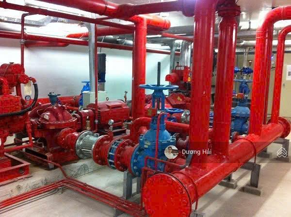 Bán nhà lạc long quân tây hồ 130m2 8 tầng lô góc 3 thoáng ô tô view hồ tây, dt 2,5 tỷ/năm