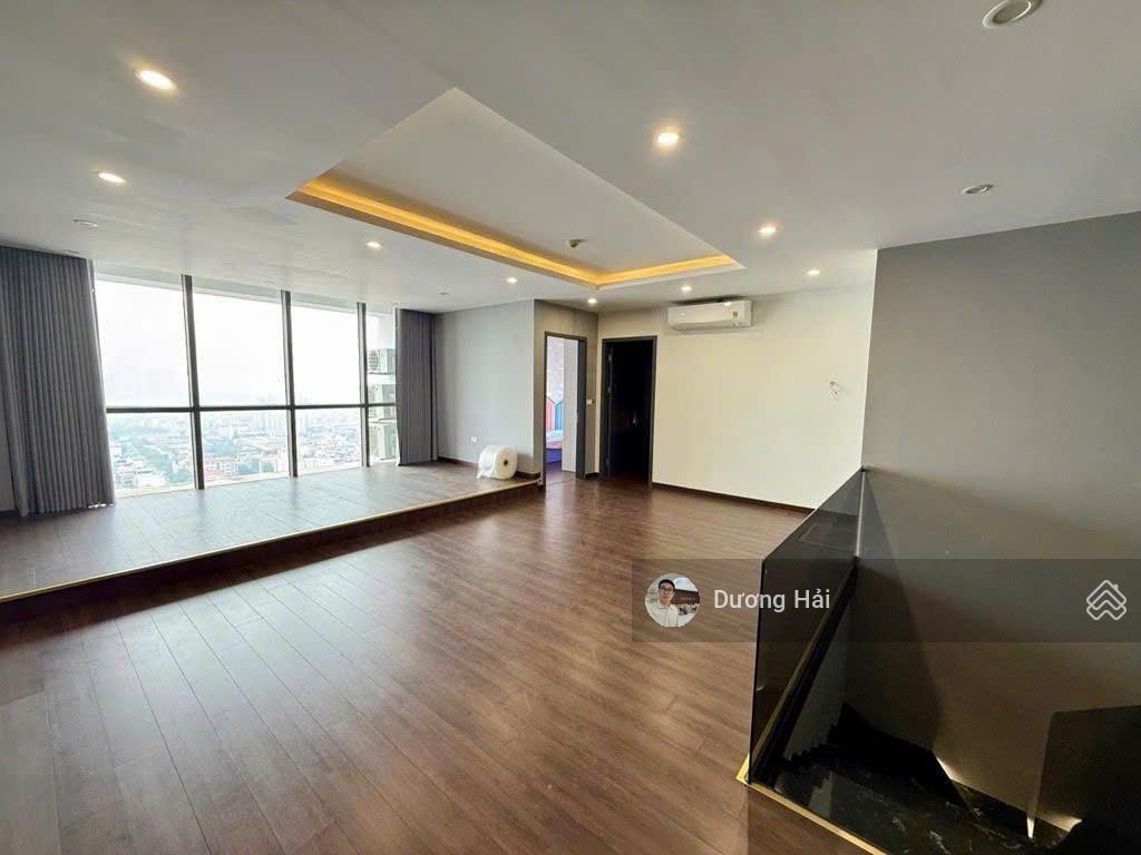 Bán nhà phạm văn đồng  xuân đỉnh  108m 7 tầng thang máy ô tô 7 chỗ qua nhà gần cv hòa bình