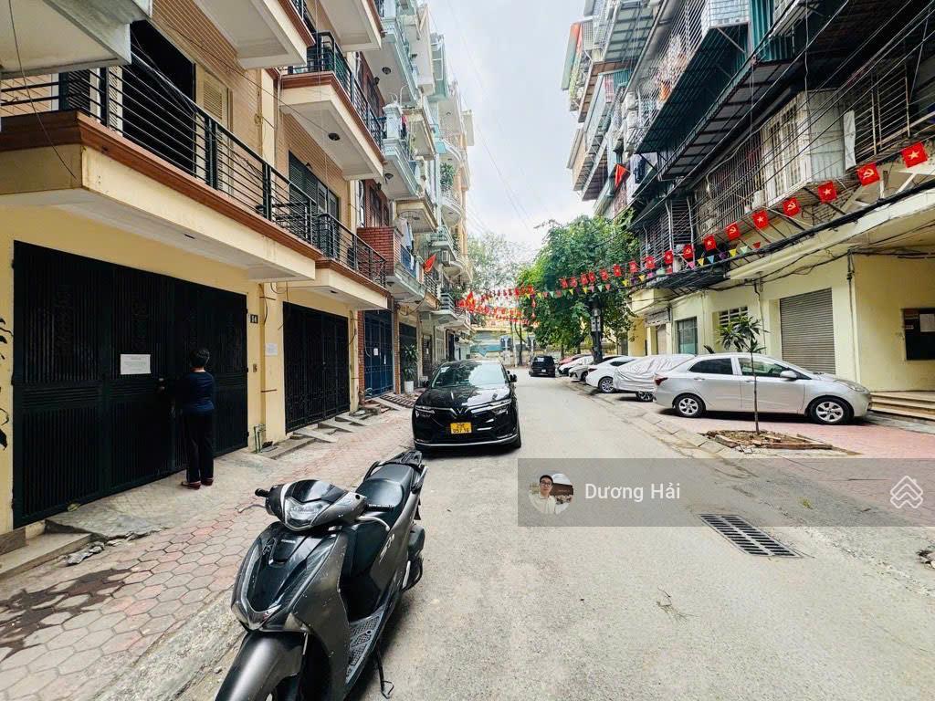 Bán nhà phạm văn đồng  xuân đỉnh  108m 7 tầng thang máy ô tô 7 chỗ qua nhà gần cv hòa bình