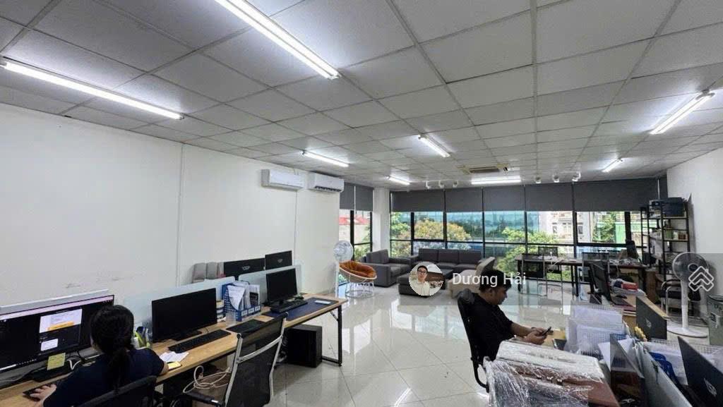 Bán nhà mặt phố trần quốc hoàn  cầu giấy  195m 8 tầng thang máy kdvp vỉa hè rộng