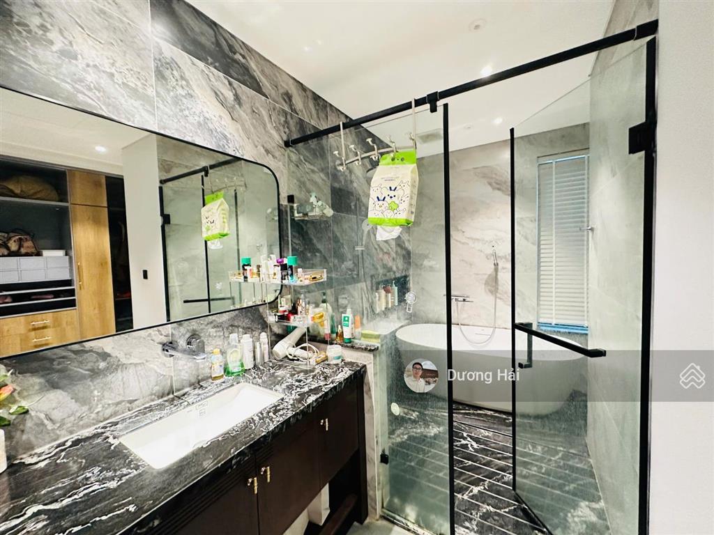 Bán nhà liền kề hoàng quốc việt 100m2 6 tầng thang máy  hai thoáng không qh full nội thất gần phố