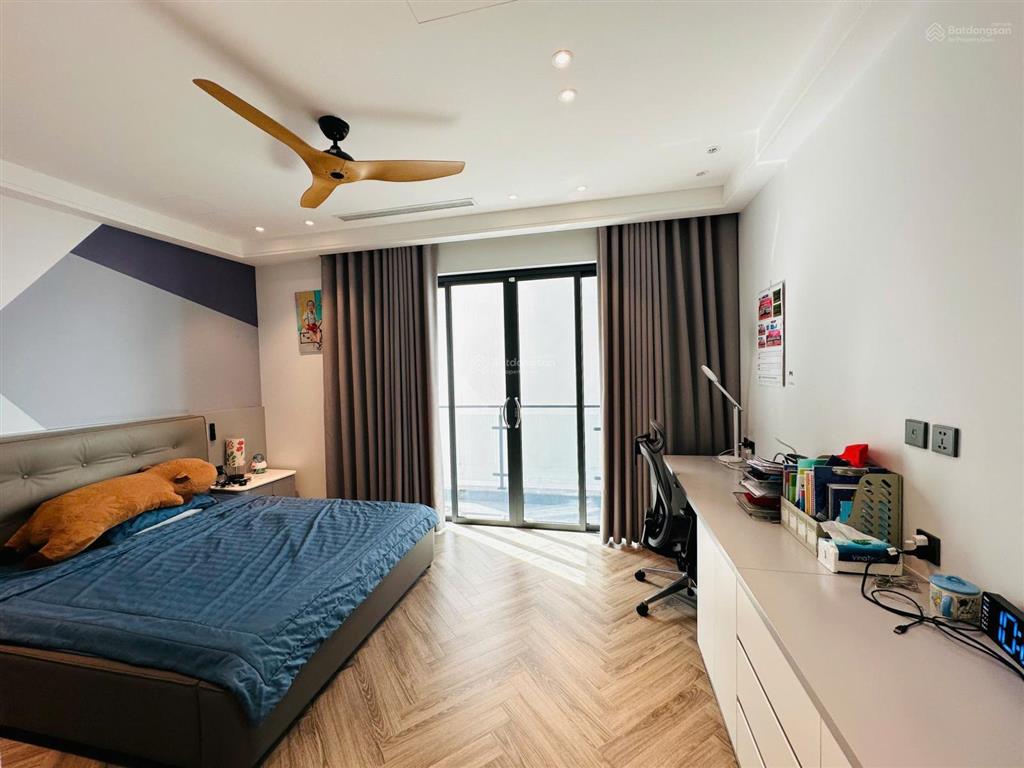 Bán nhà nghĩa đô  cầu giấy 115m 5 tầng thang máy ô tô hai thoáng trước sau view sân cơ quan