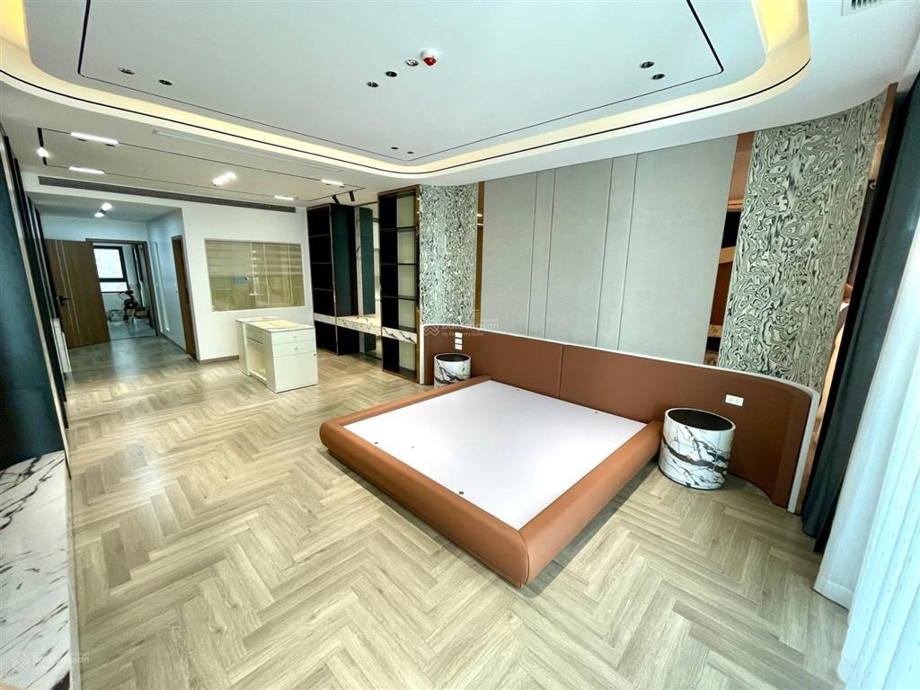 Bán nhà ngõ 381 nguyễn khang  cầu giấy  96m  6 tầng  full nội thất thang máy ô tô đỗ