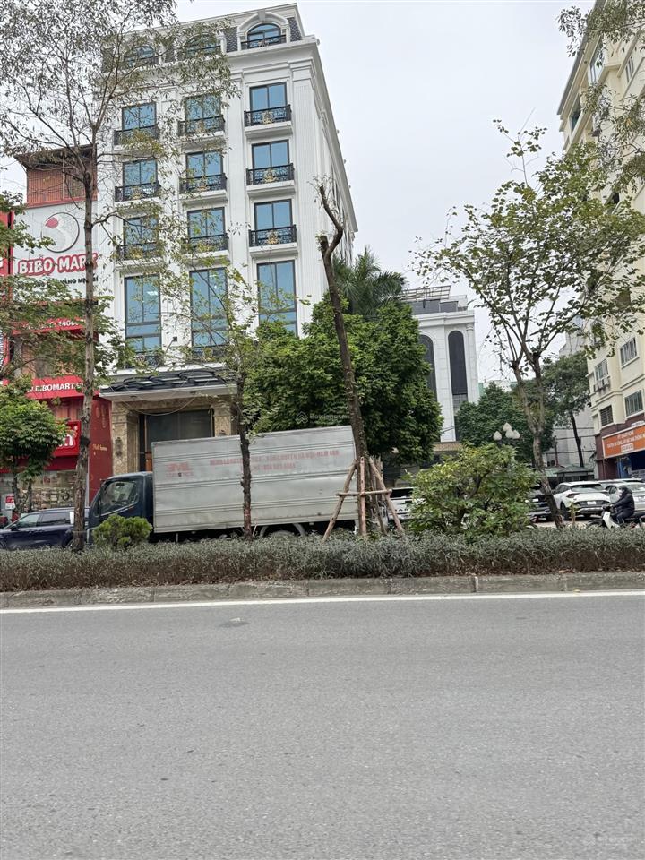 Bán nhà mp nguyễn hoàng  dt 95m mt 7m  lô góc  vỉa hè 10m gần bến xe mỹ đình