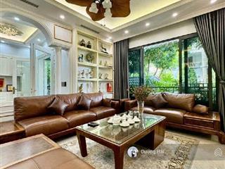 Bán nhà trung tâm tây hồ  dt 220m2 mt 10m  gara ô tô kdvp ngõ thông vài bước ra hồ tây