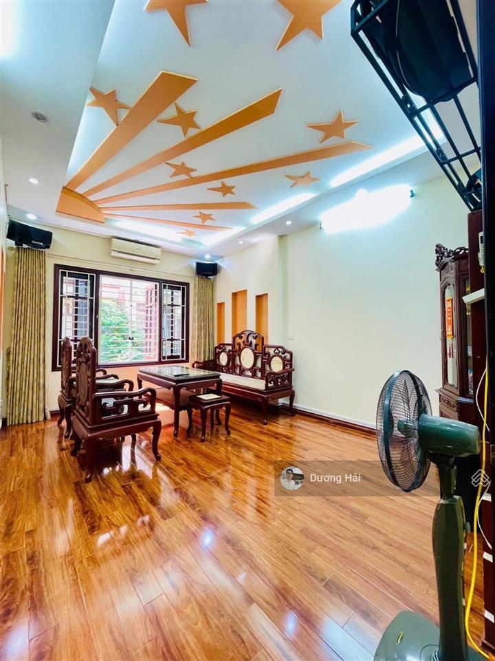 Bán nhà ngõ 106 hoàng quốc việt  52m2 5 tầng ô tô tránh vỉa hè hàng xóm starlake