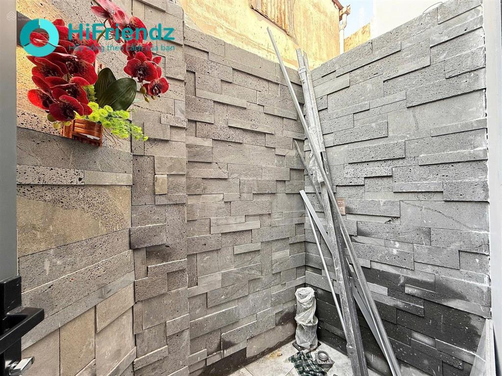 Khai trương căn gác 100% toà nhà hầm xe thang máy ngay ngã tư hàng gần các trường đh
