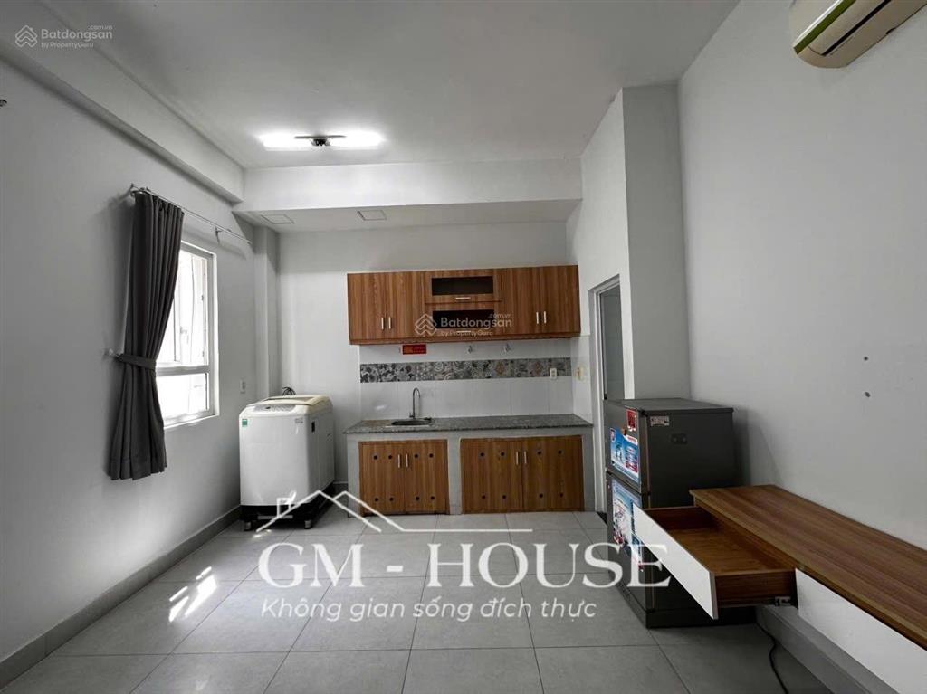 Cho thuê căn phòng mới toà nhà hầm xe bảo vệ gần d5 đi bộ đến hutech và các trường đại học khác