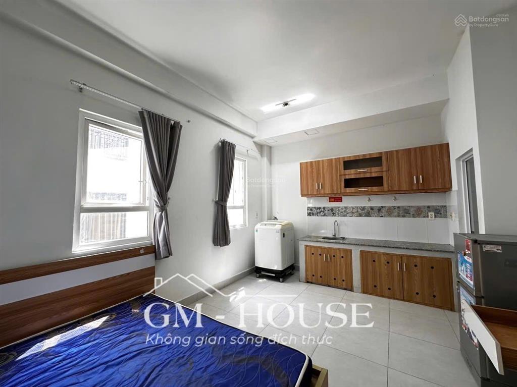 Cho thuê căn phòng mới toà nhà hầm xe bảo vệ gần d5 đi bộ đến hutech và các trường đại học khác