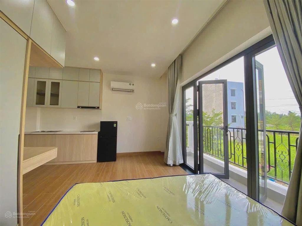 1 phòng ban công gần văn lang cơ sở 3 toà nhà mới xây mới 100%