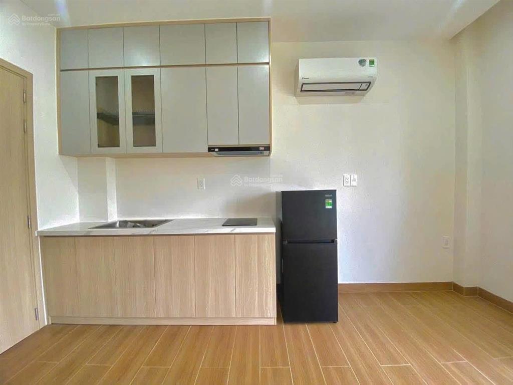 1 phòng ban công gần văn lang cơ sở 3 toà nhà mới xây mới 100%
