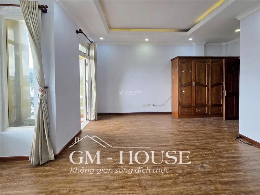 Cho thuê phòng ban công siêu rộng gần vlucs3 tại bình lợi
