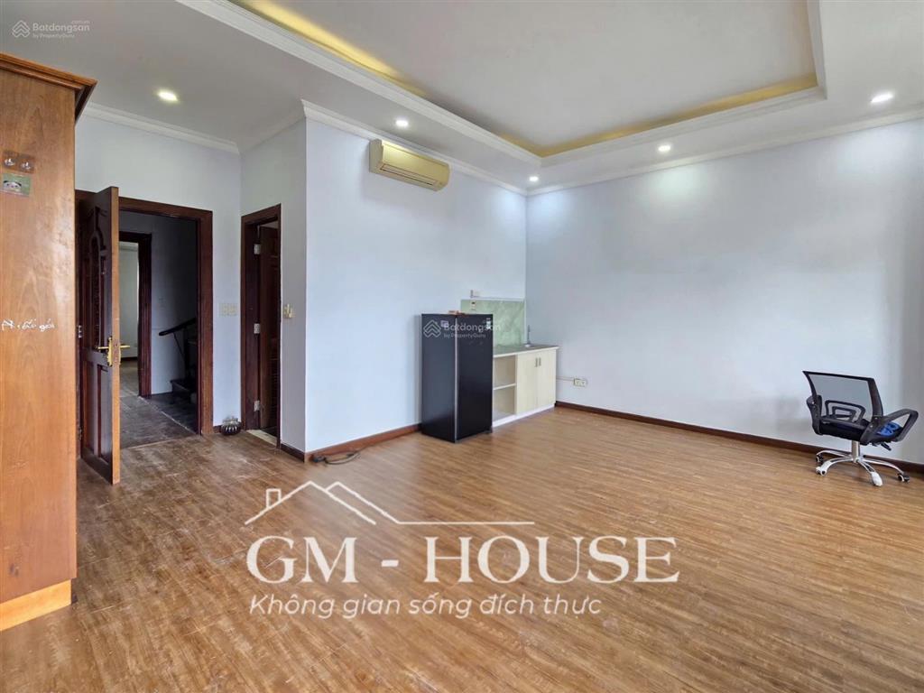Cho thuê phòng ban công siêu rộng gần vlucs3 tại bình lợi