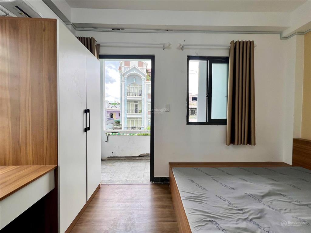 Cho thuê cc mini ban công rộng 30m2 tách bếp, giá chỉ 5,7 triệu/tháng