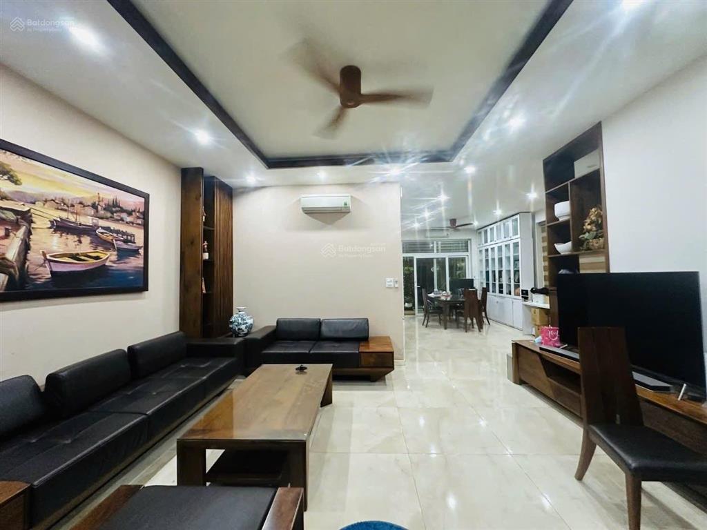 Siêu vipnguyễn ngọc nạidt 65 m*4t giá nhỉnh 19 tỷô tô tránh  cách mp 20mngõ thông kinh doanh