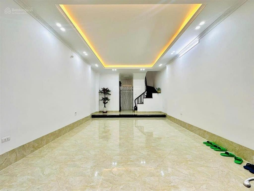 Bán gấp  lk tổng cục 5 yên xá  dt 60m2x7t giá 23tỷ  vỉa hè ô tô tránh  kinh doanh  nhà xây thô