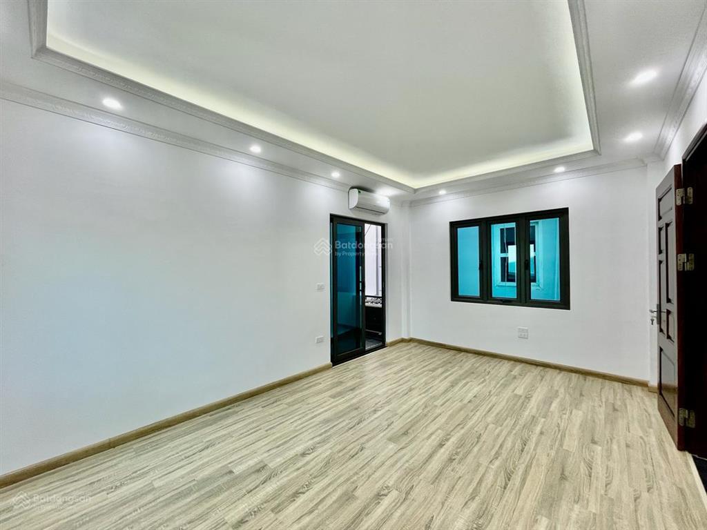 Trần duy hưngcầu giấydt 55m x6tthang máynhỉnh 13tỷcách ô tô 10m nhà đẹp xây mới long lanh