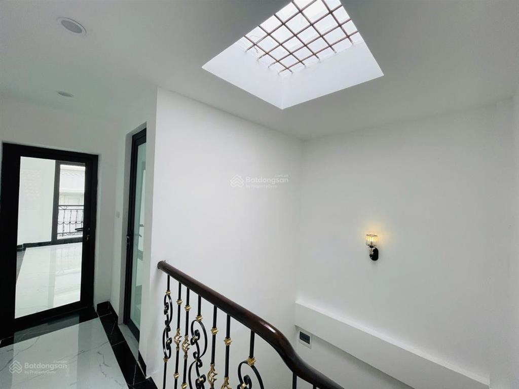 Tô vĩnh diệnô tô đỗ cửadt 50mx5t nhỉnh 15 tỷ1 nhà ra phốkinh doanhnhà đẹp long lanh