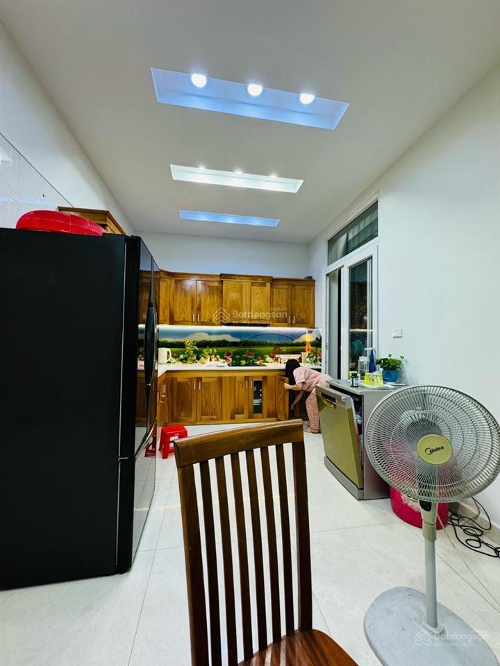 Biệt thự đẹp mê láng hạ  dt 100m2 nhỉnh 21tỷ  ôtô đỗ cổng  20m ra mặt phố  ngõ thông kinh doanh