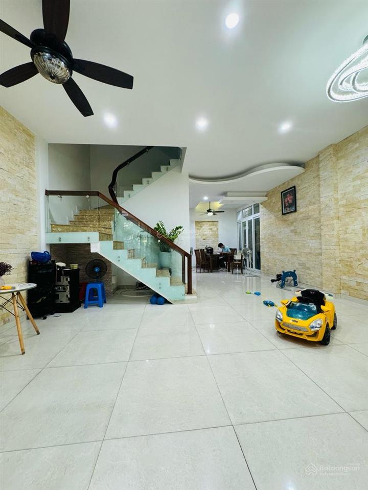 Biệt thự đẹp mê láng hạ  dt 100m2 nhỉnh 21tỷ  ôtô đỗ cổng  20m ra mặt phố  ngõ thông kinh doanh