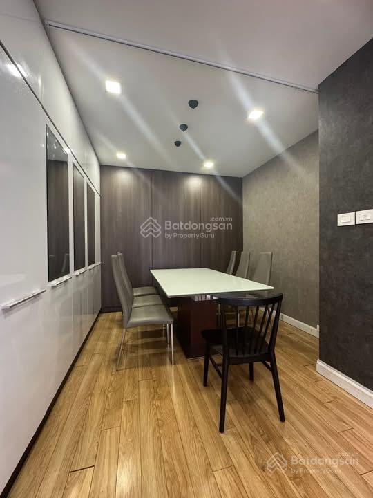 Căn hộ chung cưlê văn lươngdt 155m nhỉnh 16 tỷ3 ngủvị trí vànglô góc full nội thất cao cấp