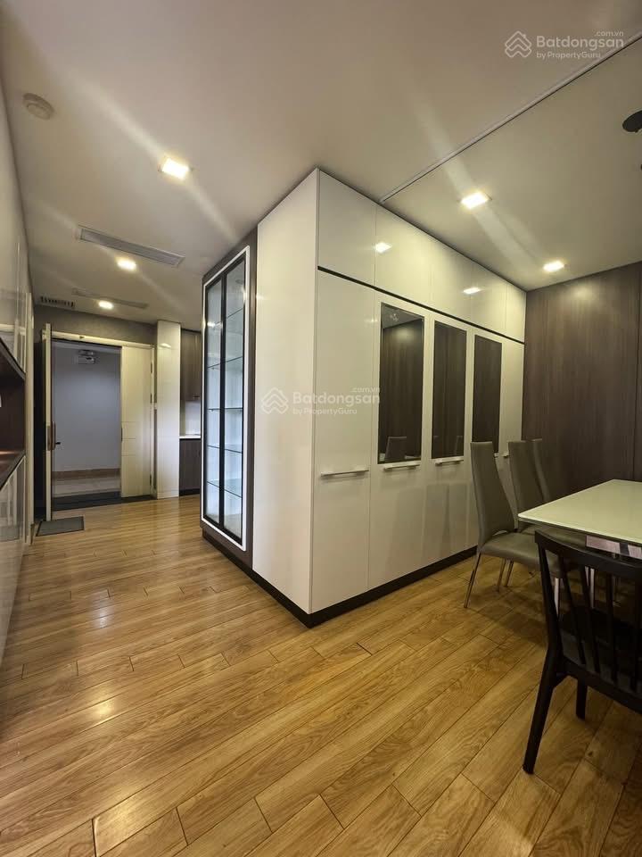 Căn hộ chung cưlê văn lươngdt 155m nhỉnh 16 tỷ3 ngủvị trí vànglô góc full nội thất cao cấp