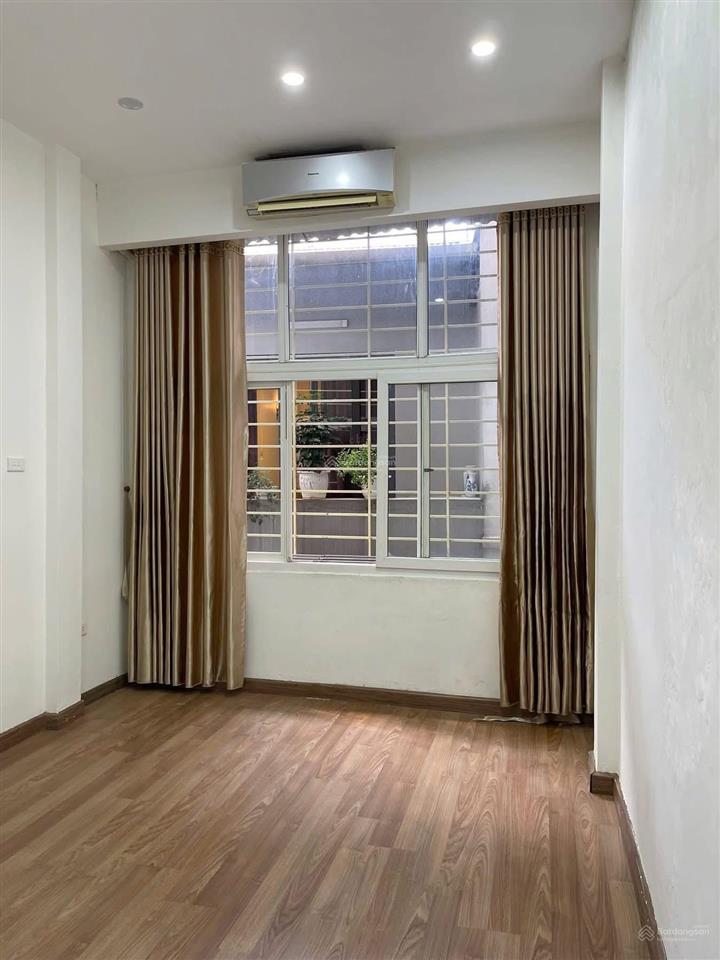 Vương thừa vũdt 40m x5t giá nhỉnh 9tỷnhà đẹp cực gần phốkhu quân đội2 mặt thoáng vĩnh viễn