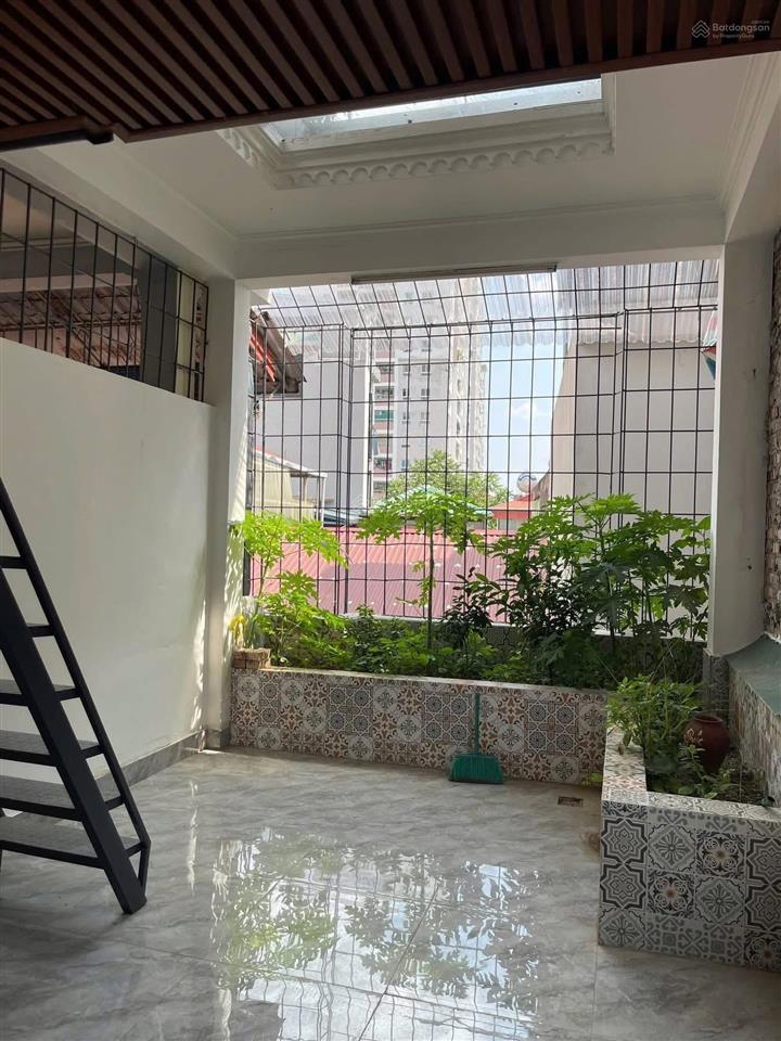 Vương thừa vũdt 40m x5t giá nhỉnh 9tỷnhà đẹp cực gần phốkhu quân đội2 mặt thoáng vĩnh viễn