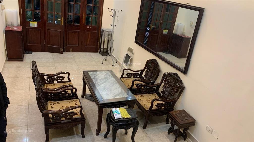 Nguyễn chí thanh  đống đa, dt 40m2x5t nhỉnh 17tỷ, phân lô vỉa hè, ô tô tránh ngõ thông kinh doanh