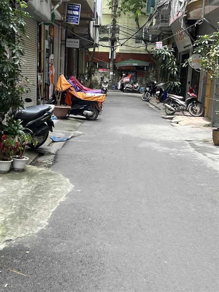 Nguyễn chí thanh  đống đa, dt 40m2x5t nhỉnh 17tỷ, phân lô vỉa hè, ô tô tránh ngõ thông kinh doanh