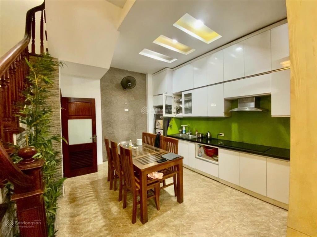Vương thừa vũô tô đỗ cửadt 45m x5tnhỉnh 15 tỷ cách 1 nhà ra phốngõ thông kinh doanh  nhà đẹp