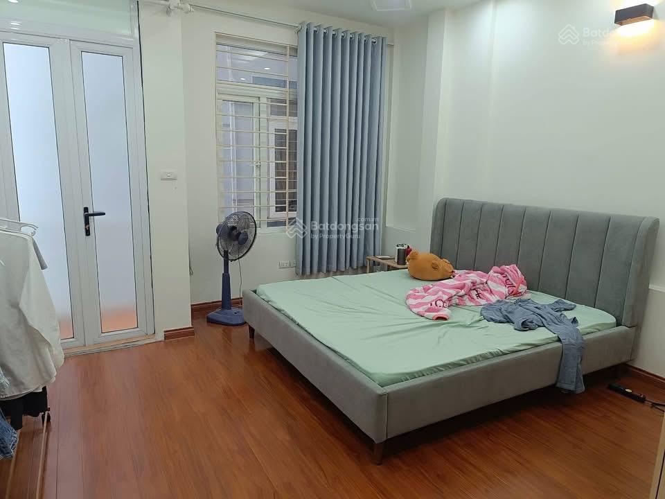 Giảm sốc  trường chinh  dt 55m2x5t  nhỉnh 13 tỷ  ngõ thông  nhà đẹp  gần phố  tặng nội thất