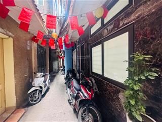 6 tỷ có nhà quốc tử giám dt 35m x4t ngõ ba gác nhà dân xây chắc chắn full nội thất ko có căn thứ 2