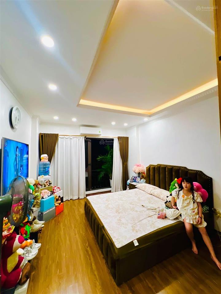 Bán gấp thanh xuân6tầng bề thếdt 40mnhỉnh 11 tỷ10m ra mặt phốngõ rộng 4mngõ thông kinh doanh