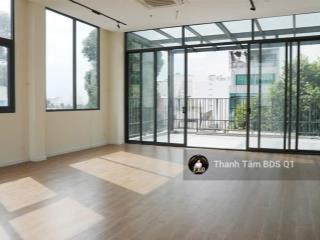 Cao ốc hầm 7 tầng | mt trần hưng đạo q1 |10x32m | thuê 250 triệu / tháng  120 tỷ