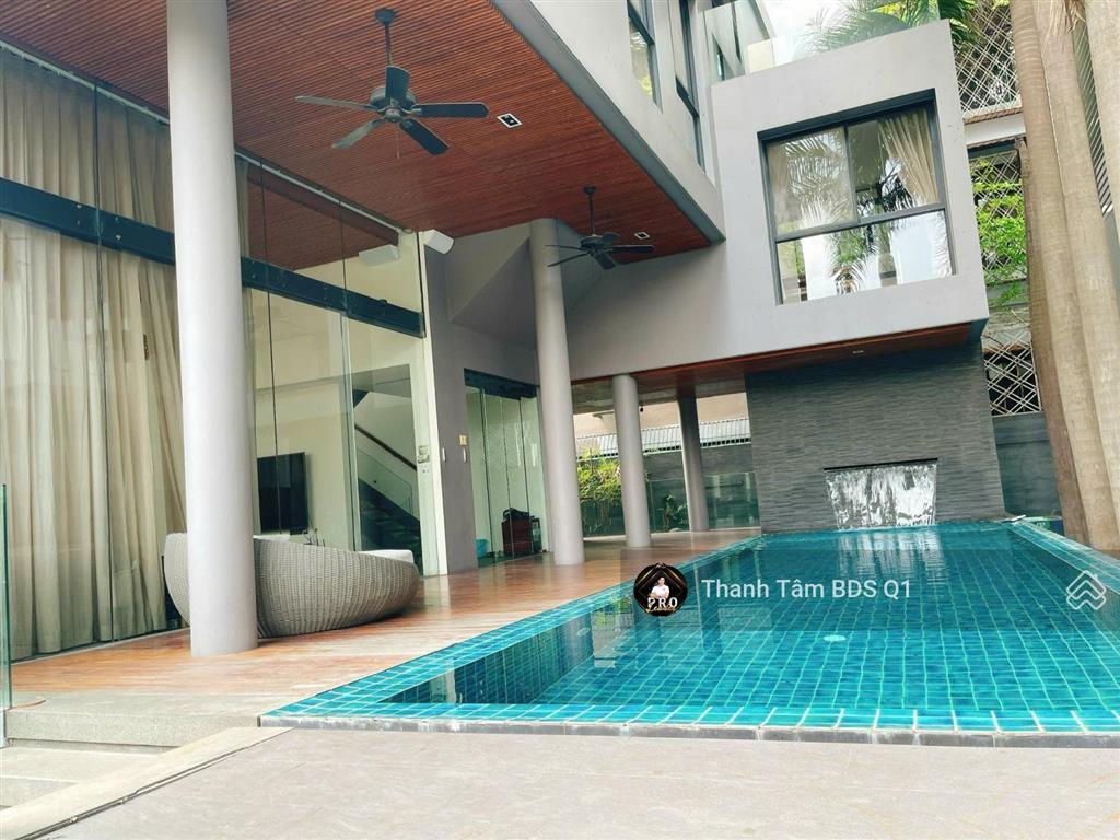 Chính chủ  hiếm có 1 căn ở trần não  compound river mark  15mx20m  hầm 4 tầng  100 tỷ